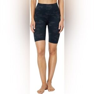 Spanx Camouflage Lamn Biker Shorts | Size XS | NEW/NWT!!🩶🖤🩶🖤